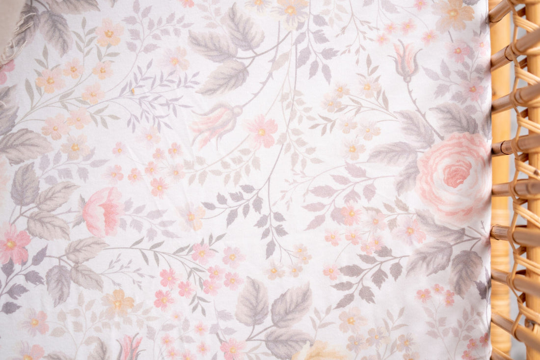 Rosa - Waterproof Bassinet Sheet
