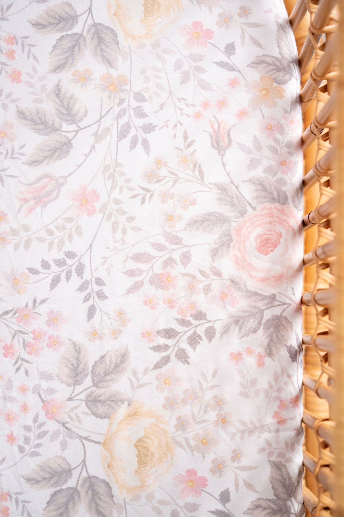 Rosa - Waterproof Bassinet Sheet